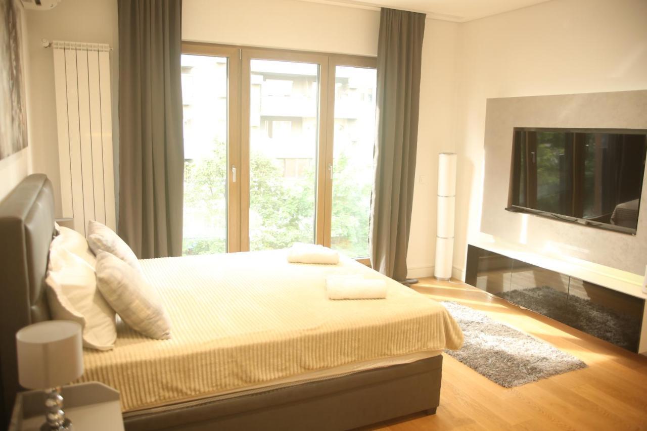 Natalie'S Condo Belgrade Extérieur photo