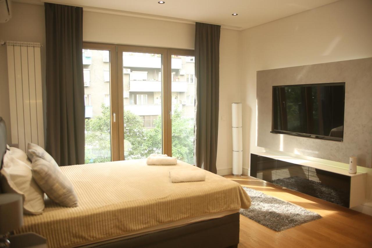 Natalie'S Condo Belgrade Extérieur photo